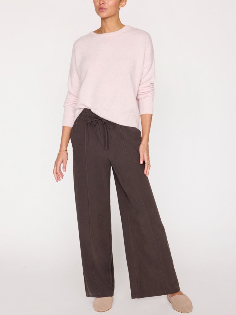 The Everyday Cashmere Bright Crew Brochuwalkers